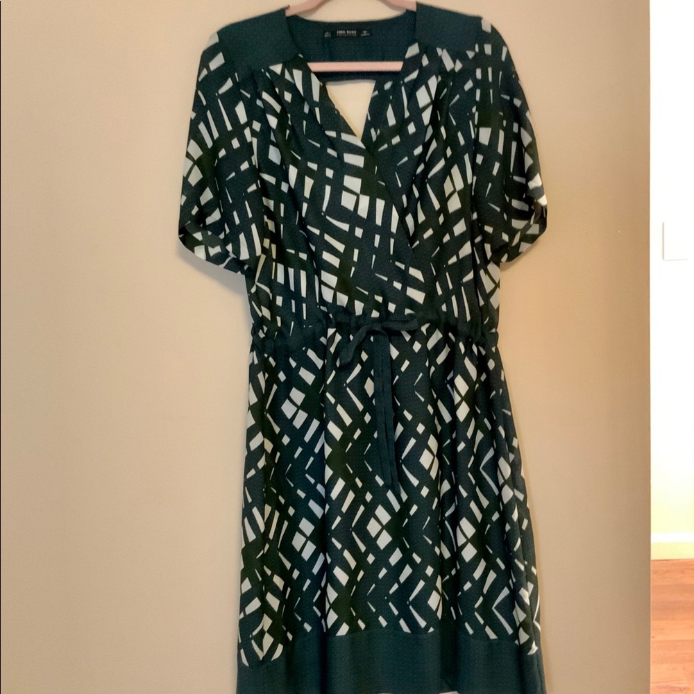 ZARA green and pearl pretty dress